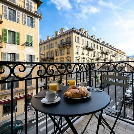 Smartbnb - Studio Moderne Et Balcon - Port